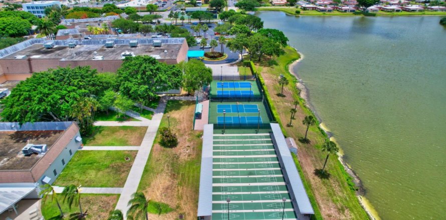 Condominio en Delray Beach, Florida, 2 dormitorios  № 1103540