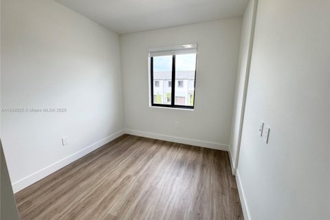 Adosado en alquiler en Homestead, Florida, 3 dormitorios, 173.73 m2 № 1978215 - foto 17