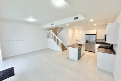 Adosado en alquiler en Homestead, Florida, 3 dormitorios, 173.73 m2 № 1978215 - foto 9