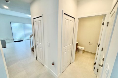 Adosado en alquiler en Homestead, Florida, 3 dormitorios, 173.73 m2 № 1978215 - foto 5