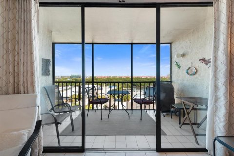 Condominio en venta en Clearwater, Florida, 2 dormitorios, 89.19 m2 № 1511415 - foto 11