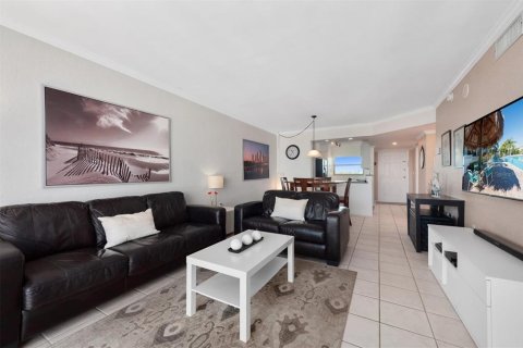 Condominio en venta en Clearwater, Florida, 2 dormitorios, 89.19 m2 № 1511415 - foto 14