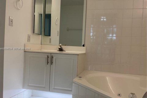 Снять в аренду кондоминиум в Дорал, Флорида 2 спальни, 104.98м2, № 2253296 - фото 12