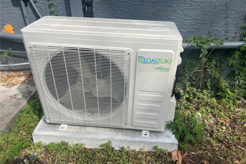 Immobilier commercial à vendre à De Leon Springs, Floride: 235.6 m2 № 1822256 - photo 5