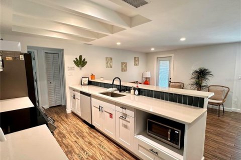 Casa en venta en Largo, Florida, 3 dormitorios, 140.47 m2 № 1655187 - foto 4