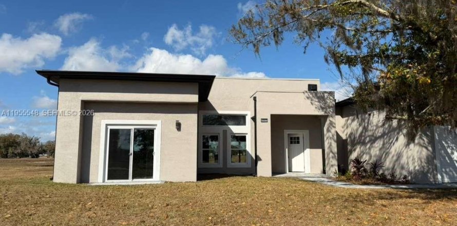 Дом в Себринг, Флорида 4 спальни, 207.92м2 № 2010298