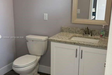 Снять в аренду виллу или дом в Себринг, Флорида 4 спальни, 207.92м2, № 2010298 - фото 15