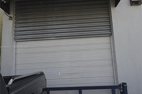 Купить коммерческую недвижимость в Хайалиа, Флорида № 1984567 - фото 6