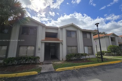 Condominio en alquiler en Coral Springs, Florida, 2 dormitorios, 84.54 m2 № 1975366 - foto 1