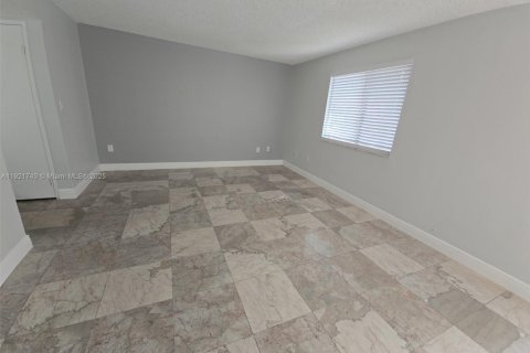 Condominio en alquiler en Coral Springs, Florida, 2 dormitorios, 84.54 m2 № 1975366 - foto 4