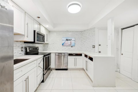 Condominio en venta en Miami, Florida, 1 dormitorio, 74.41 m2 № 1758889 - foto 8