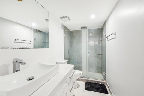 Condominio en venta en Miami, Florida, 1 dormitorio, 74.41 m2 № 1758889 - foto 10