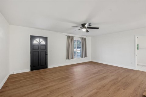 House in Deltona, Florida 3 bedrooms, 171.5 sq.m. № 1789426 - photo 6