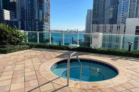 Condo in Miami, Florida, 2 bedrooms  № 2082265 - photo 28