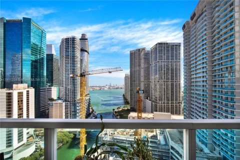 Condo in Miami, Florida, 2 bedrooms  № 2082265 - photo 13