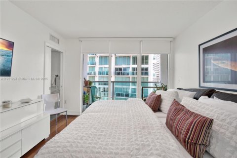 Condo in Miami, Florida, 2 bedrooms  № 2082265 - photo 19
