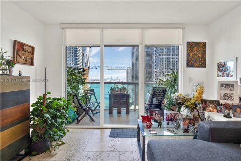 Condo in Miami, Florida, 2 bedrooms  № 2082265 - photo 8