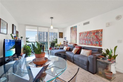 Condo in Miami, Florida, 2 bedrooms  № 2082265 - photo 7