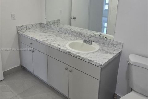 Appartement à louer à Cutler Bay, Floride: 3 chambres, 20773.04 m2 № 1946456 - photo 19