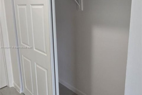 Appartement à louer à Cutler Bay, Floride: 3 chambres, 20773.04 m2 № 1946456 - photo 16