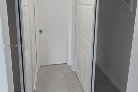 Appartement à louer à Cutler Bay, Floride: 3 chambres, 20773.04 m2 № 1946456 - photo 15