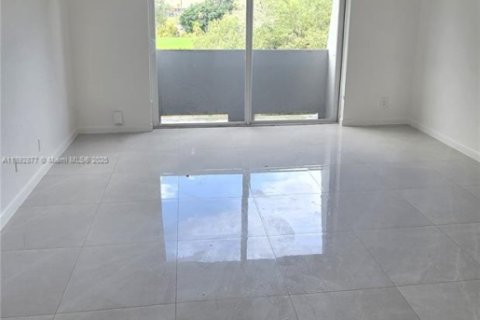 Appartement à louer à Cutler Bay, Floride: 3 chambres, 20773.04 m2 № 1946456 - photo 5