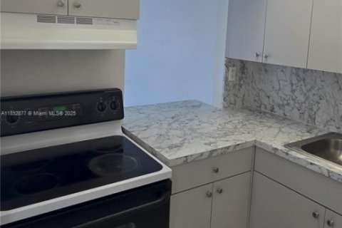 Appartement à louer à Cutler Bay, Floride: 3 chambres, 20773.04 m2 № 1946456 - photo 1