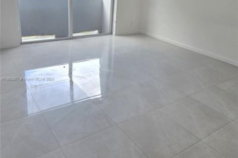 Appartement à louer à Cutler Bay, Floride: 3 chambres, 20773.04 m2 № 1946456 - photo 4
