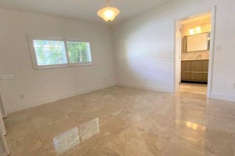 Villa ou maison à louer à Coral Gables, Floride: 4 chambres, 324.04 m2 № 1982814 - photo 27