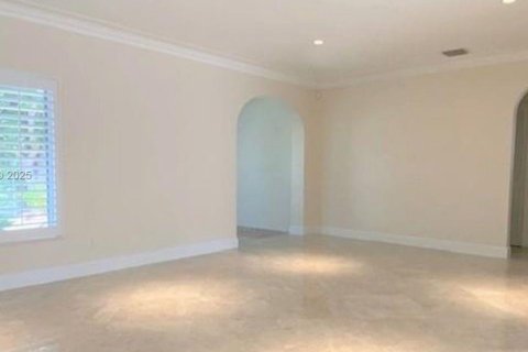 Villa ou maison à louer à Coral Gables, Floride: 4 chambres, 324.04 m2 № 1982814 - photo 8