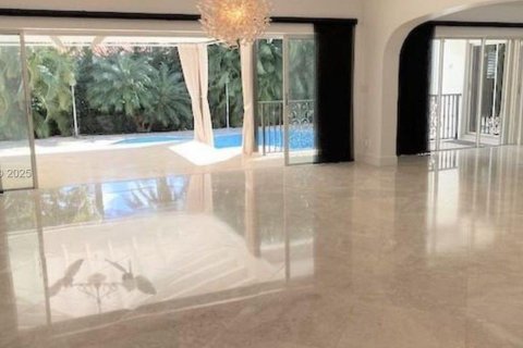 Villa ou maison à louer à Coral Gables, Floride: 4 chambres, 324.04 m2 № 1982814 - photo 6