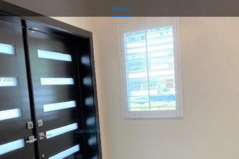 Villa ou maison à louer à Coral Gables, Floride: 4 chambres, 324.04 m2 № 1982814 - photo 4