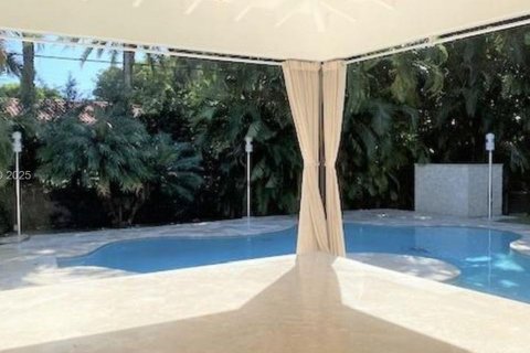 Villa ou maison à louer à Coral Gables, Floride: 4 chambres, 324.04 m2 № 1982814 - photo 29