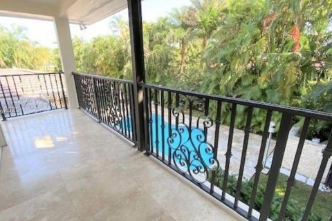 Villa ou maison à louer à Coral Gables, Floride: 4 chambres, 324.04 m2 № 1982814 - photo 22