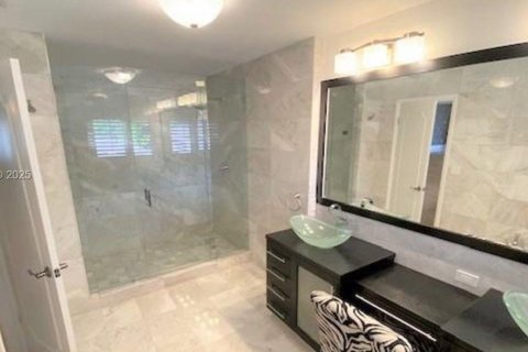 Villa ou maison à louer à Coral Gables, Floride: 4 chambres, 324.04 m2 № 1982814 - photo 21