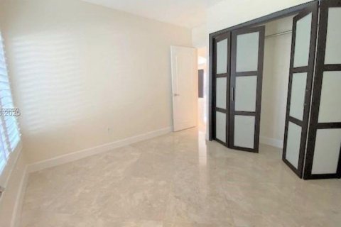 Villa ou maison à louer à Coral Gables, Floride: 4 chambres, 324.04 m2 № 1982814 - photo 26