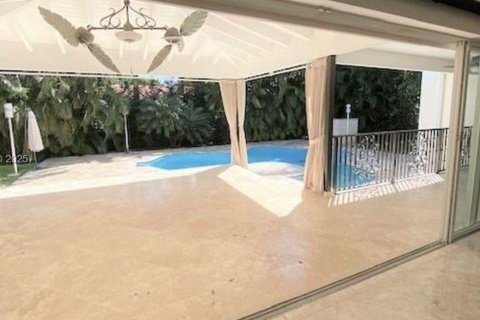 Villa ou maison à louer à Coral Gables, Floride: 4 chambres, 324.04 m2 № 1982814 - photo 7