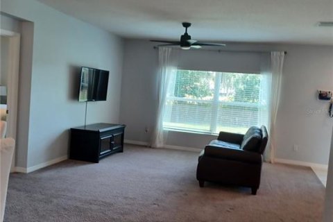 Casa en venta en Clermont, Florida, 3 dormitorios, 141.21 m2 № 2101547 - foto 6