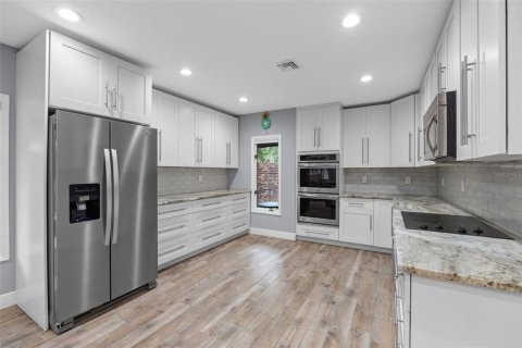 Touwnhouse à vendre à Longwood, Floride: 5 chambres, 351.64 m2 № 1899265 - photo 5
