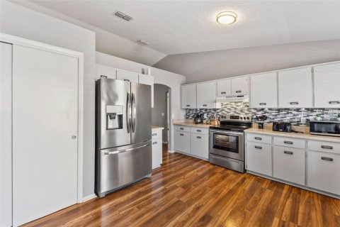 Villa ou maison à louer à Kissimmee, Floride: 3 chambres, 142.6 m2 № 1854393 - photo 9
