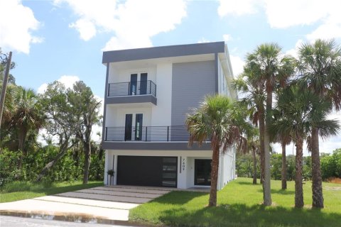 Casa en venta en Port Richey, Florida, 4 dormitorios, 269.42 m2 № 1836979 - foto 4