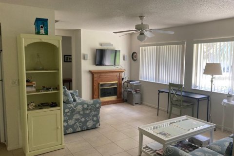 Villa ou maison à vendre à Punta Gorda, Floride: 2 chambres, 103.59 m2 № 2098971 - photo 2