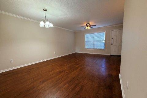 Townhouse in Winter Park, Florida 3 bedrooms, 106.93 sq.m. № 2205663 - photo 2