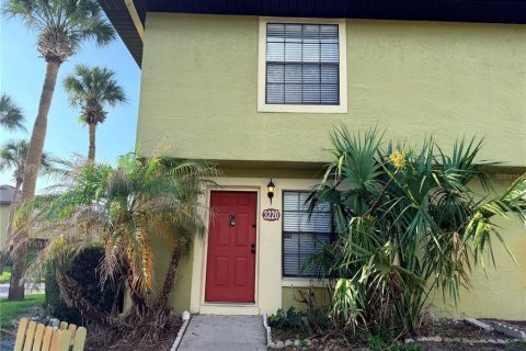 Townhouse in Winter Park, Florida 3 bedrooms, 106.93 sq.m. № 2205663