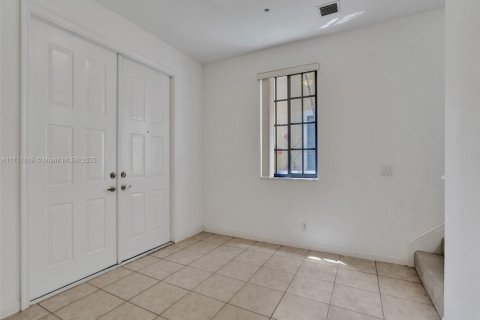 Condominio en venta en Weston, Florida, 4 dormitorios, 217.39 m2 № 1756863 - foto 7