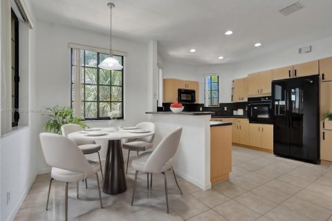 Condominio en venta en Weston, Florida, 4 dormitorios, 217.39 m2 № 1756863 - foto 17