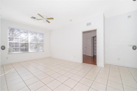 Condo in Orlando, Florida, 2 bedrooms № 2221966 - photo 3
