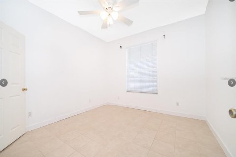 Condo in Orlando, Florida, 2 bedrooms № 2221966 - photo 15
