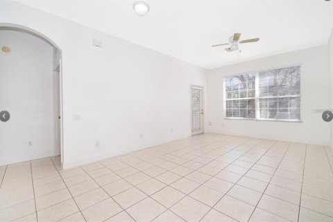 Condo in Orlando, Florida, 2 bedrooms № 2221966 - photo 4