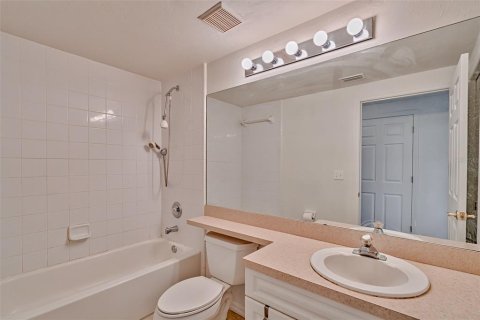 Купить таунхаус в Гейнсвилл, Флорида 4 комнаты, 203.92м2, № 1835866 - фото 21